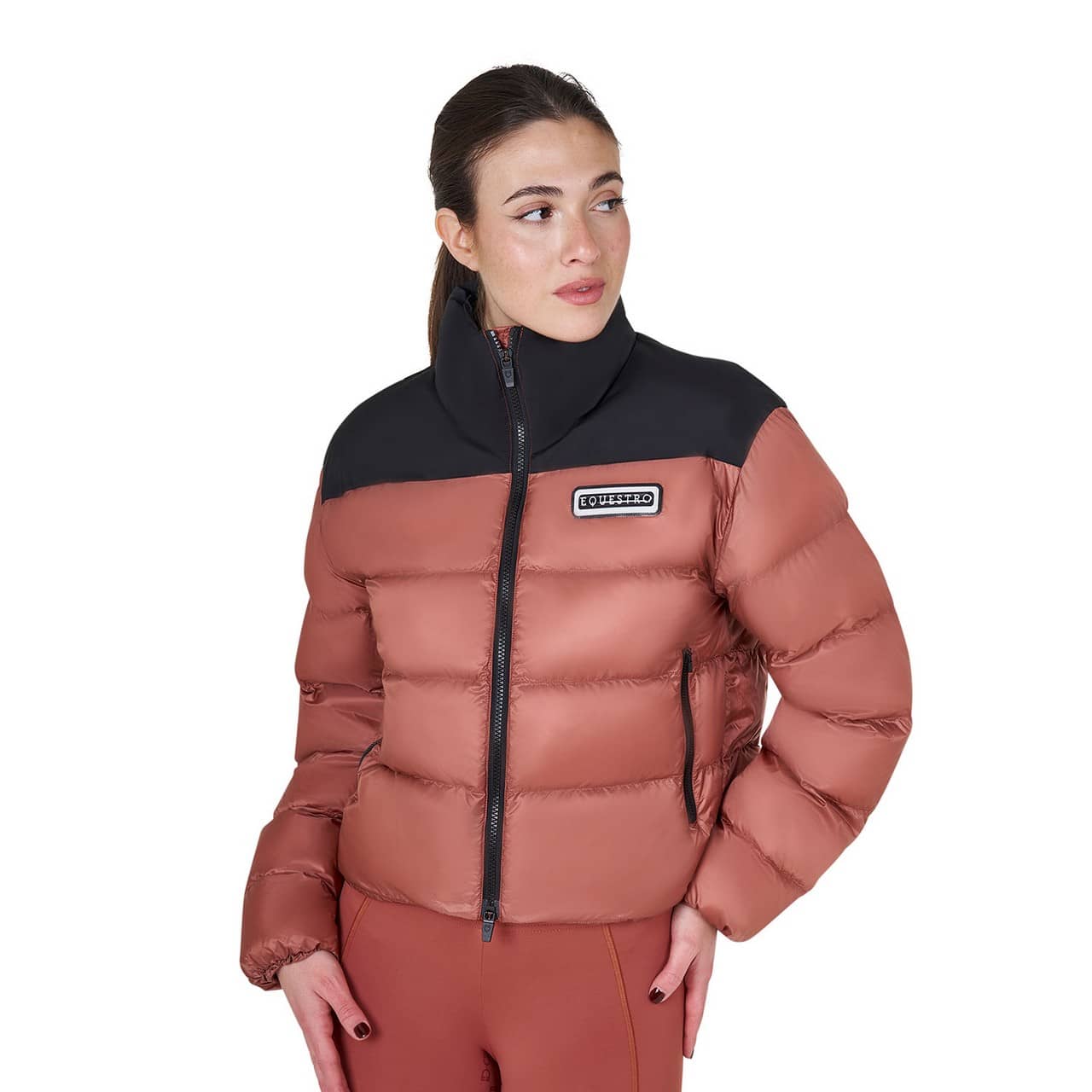 Piumino donna corta in tessuto elasticizzato